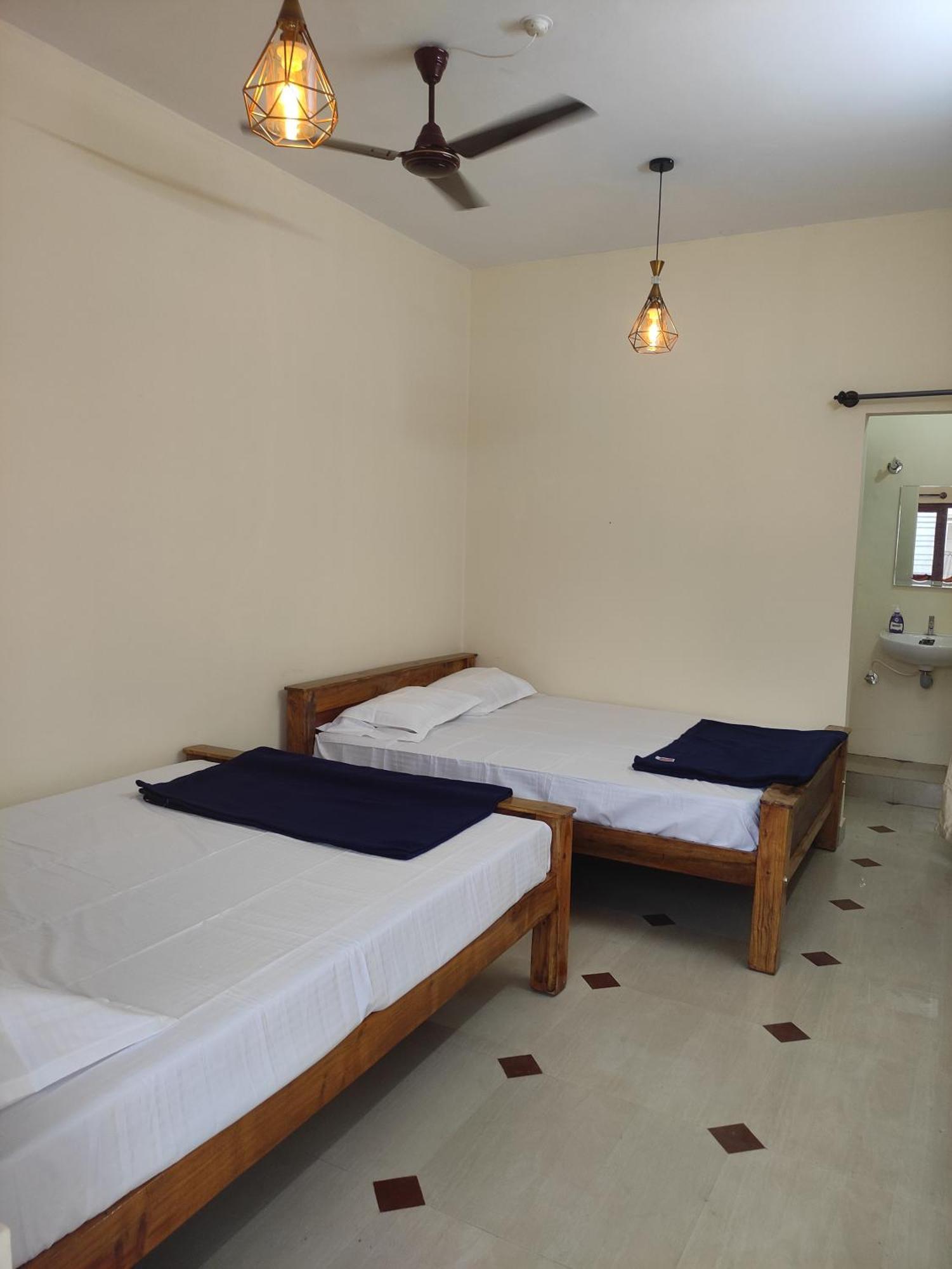 Nest Inn Service Rooms จิกมากาลูร์ ภายนอก รูปภาพ